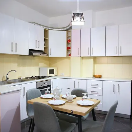 Promenade By Office Apartment *